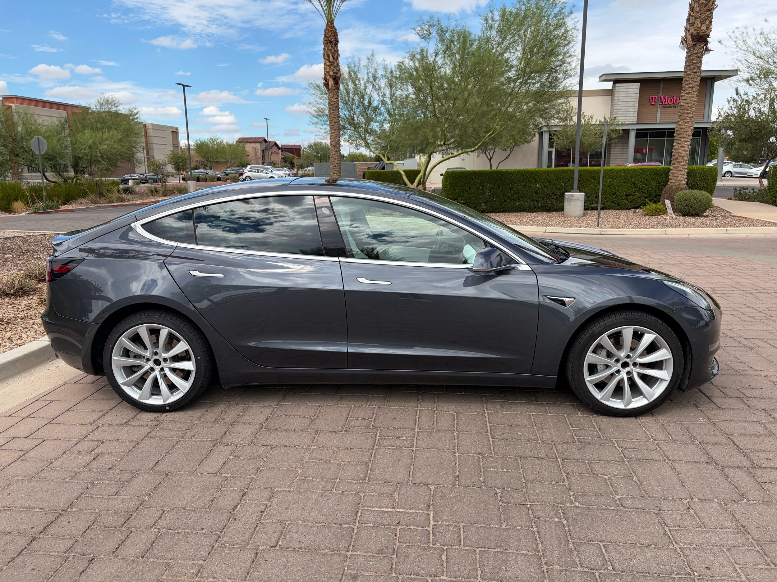 tesla model 3 2019 5YJ3E1EA3KF302330 image tesla model 3 2019 5YJ3E1EA3KF302330 image